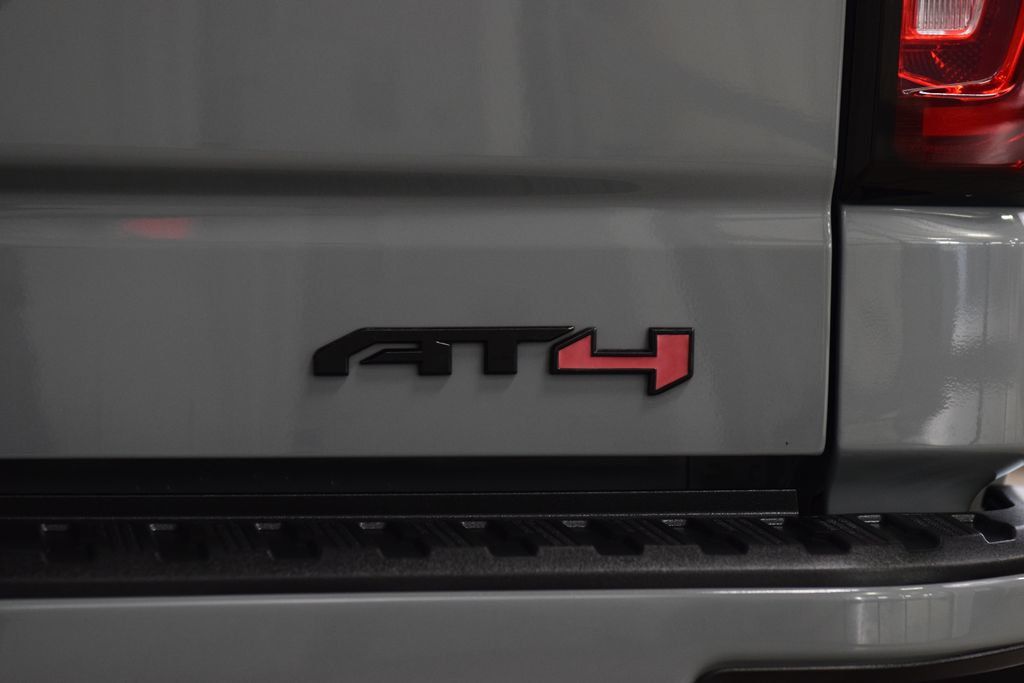 2024 GMC Sierra 1500 AT4 Premium w/ Technology Package Lifted - 23050605 - 20