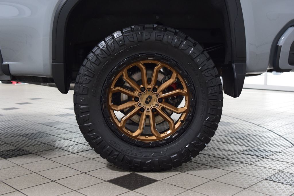 2024 GMC Sierra 1500 AT4 Premium w/ Technology Package Lifted - 23050605 - 25
