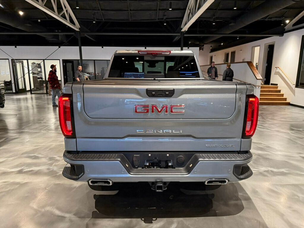 2024 GMC Sierra 1500 LocalTrade/4WD/Denali/ReservePkg/MoonRoof/AdapCruise/360Cam/NAV - 22739393 - 3