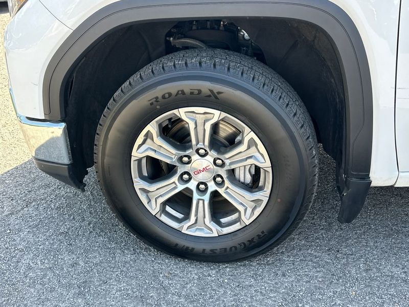2024 GMC Sierra 1500 SLT - 22980617 - 17