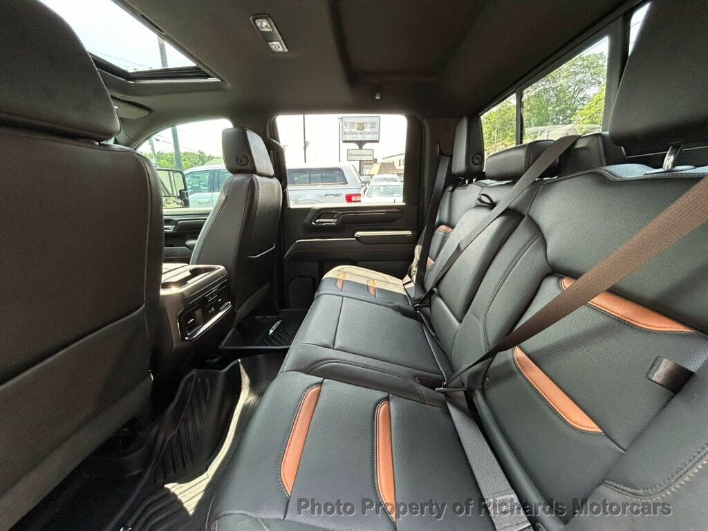 2024 GMC Sierra 2500HD 4WD Crew Cab 159" AT4 - 23051622 - 17
