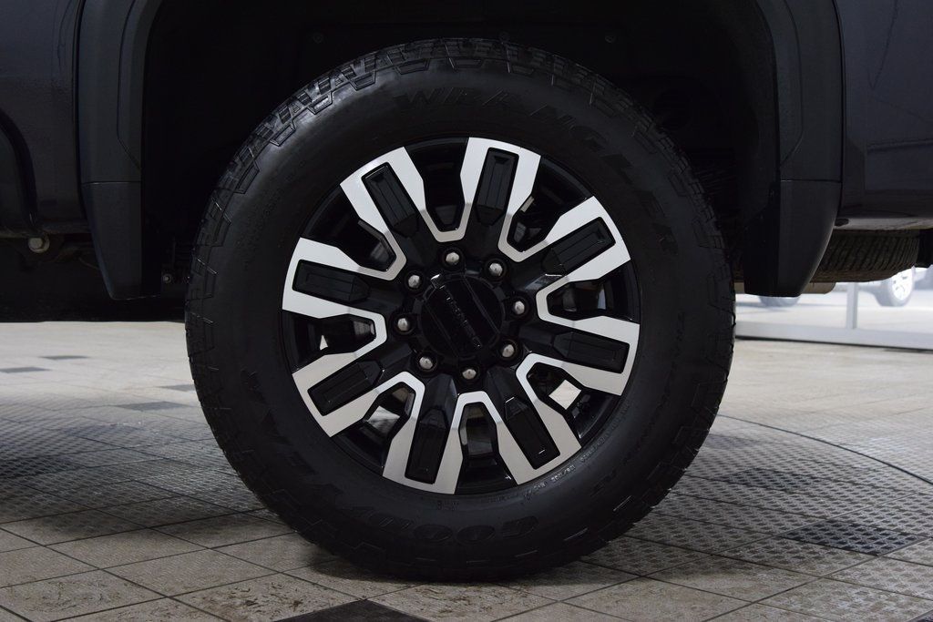 2024 GMC Sierra 2500HD 4WD Crew Cab 159" Denali Ultimate - 22977565 - 28