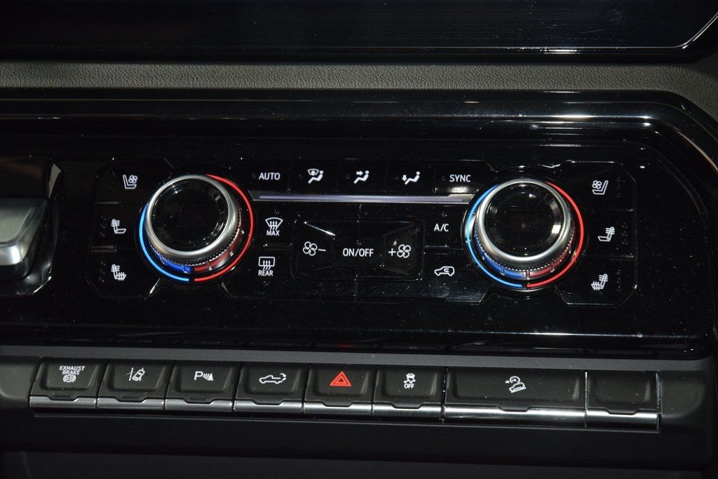 2024 GMC Sierra 2500HD AT4 - 22967548 - 31