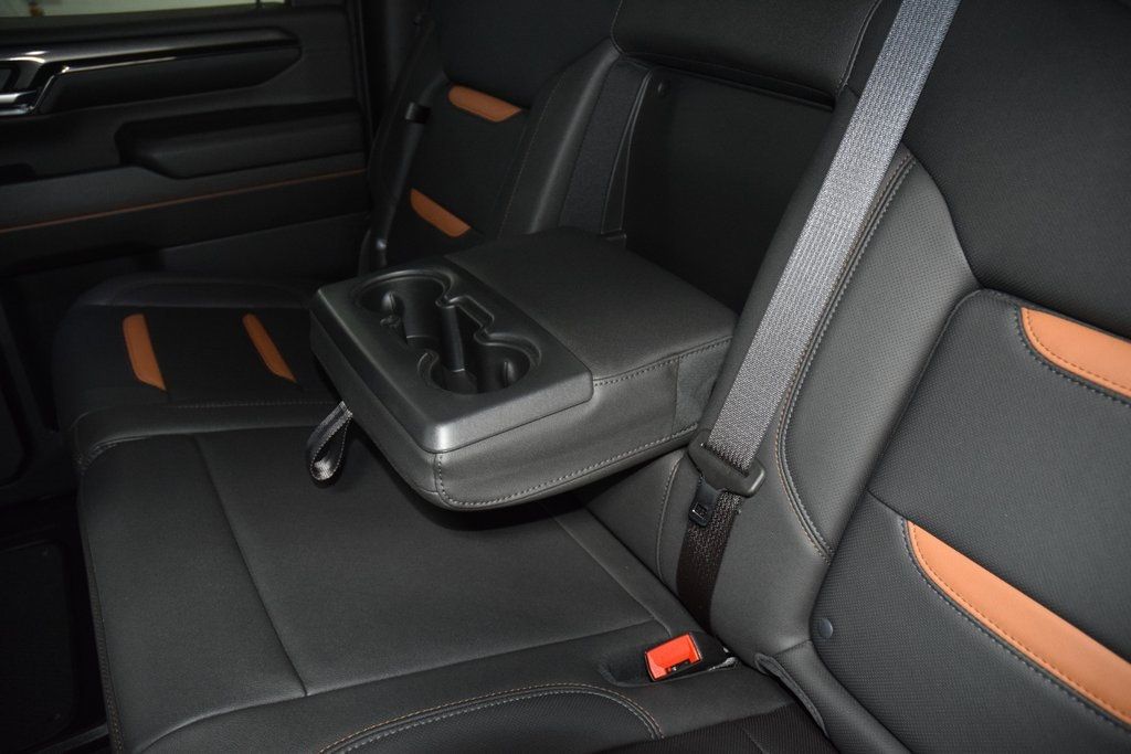 2024 GMC Sierra 2500HD AT4 - 22967548 - 42