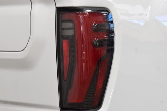 2024 GMC Sierra 2500HD AT4 - 22970804 - 23