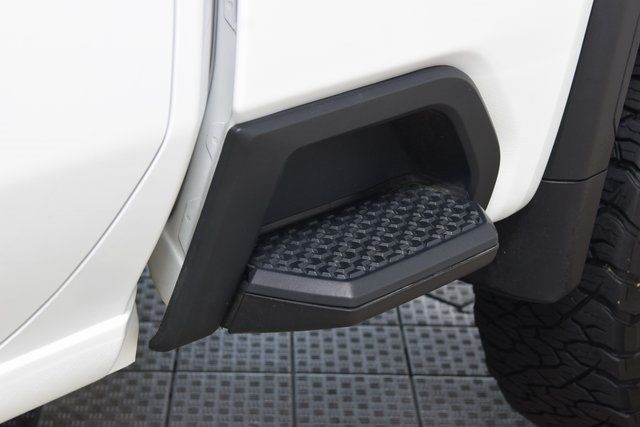 2024 GMC Sierra 2500HD AT4 - 22970804 - 31