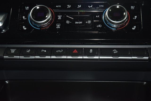 2024 GMC Sierra 2500HD AT4 - 22970804 - 37