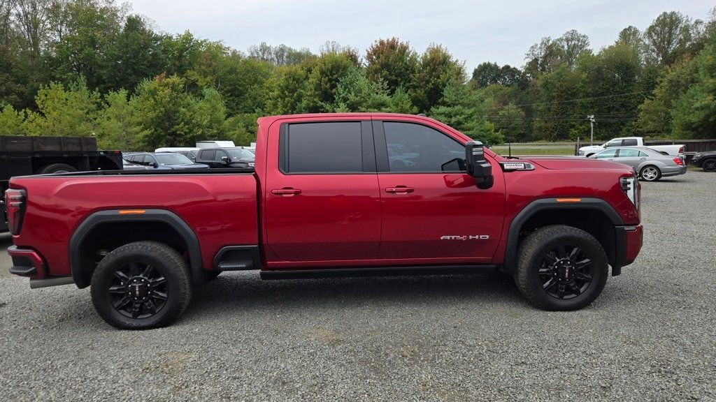 2024 Gmc Sierra HD AT4 photo 2