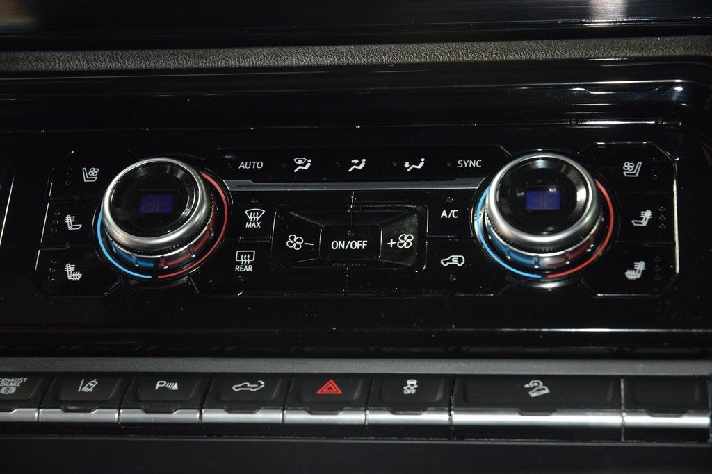 2024 GMC Sierra 2500HD AT4 - 22978400 - 28