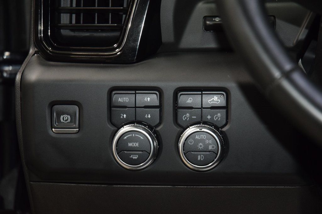 2024 GMC Sierra 2500HD AT4 - 22978400 - 35