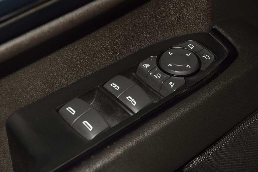 2024 GMC Sierra 2500HD AT4 - 22978400 - 43