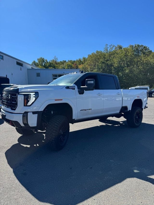 2024 GMC Sierra 2500HD AT4 - 22625892 - 18