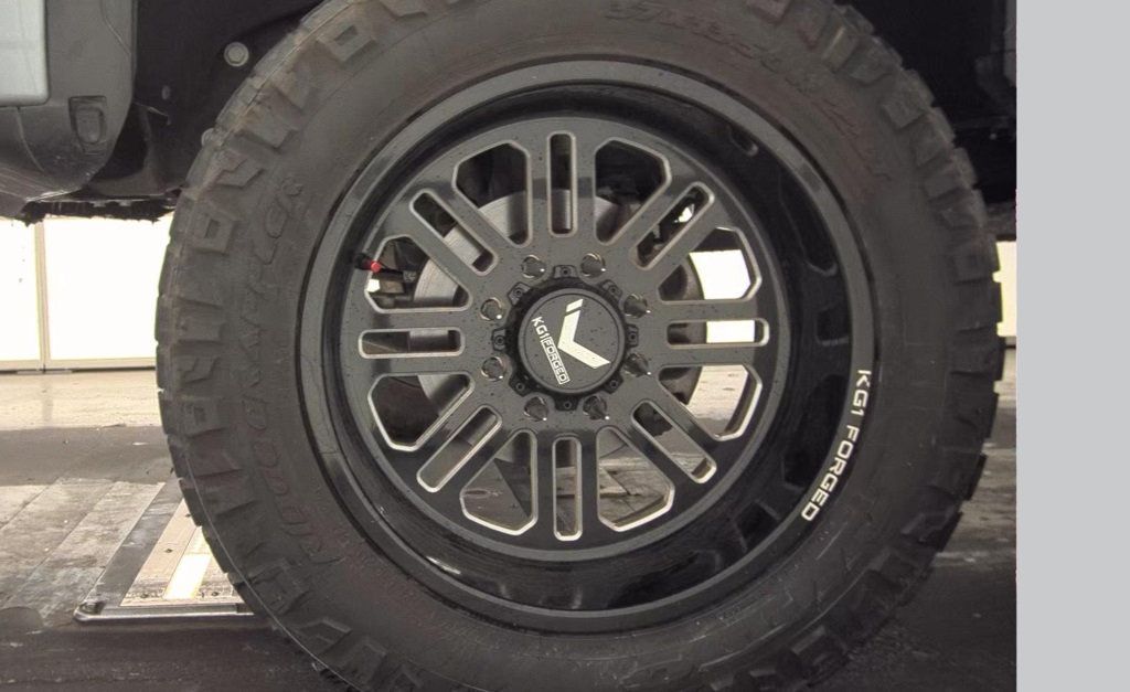 2024 GMC Sierra 2500HD AT4 Premium Plus Z71 Lifted - 22975460 - 5