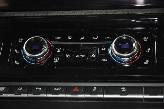 2024 GMC Sierra 2500HD AT4 Premium Plus Z71 Lifted - 22978400 - 28