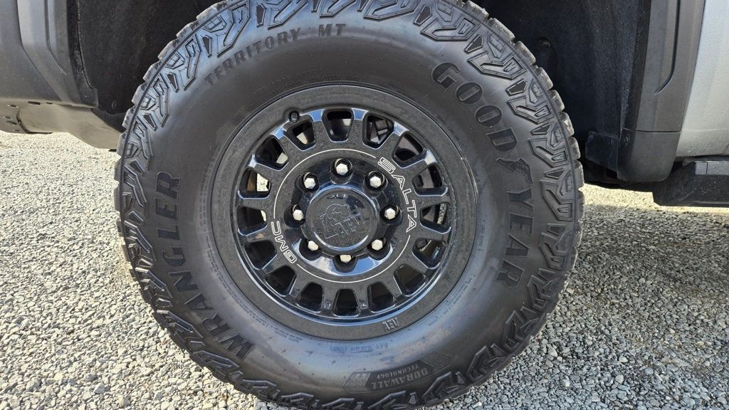 2024 GMC Sierra 2500HD AT4X AEV Edition - 22932853 - 12