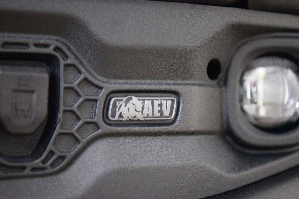 2024 GMC Sierra 2500HD AT4X AEV Edition - 22978403 - 13