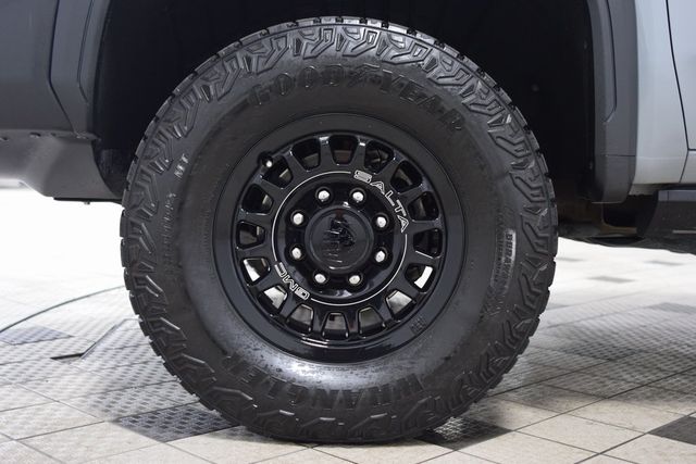 2024 GMC Sierra 2500HD AT4X AEV Edition - 22978403 - 28