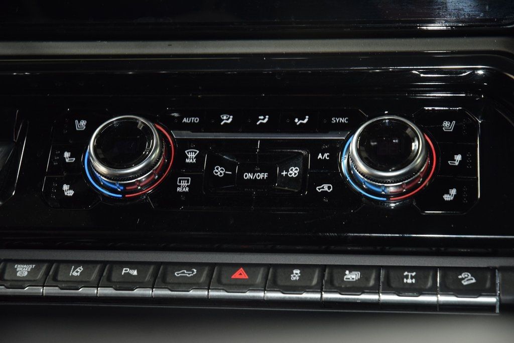 2024 GMC Sierra 2500HD AT4X AEV Edition - 22978403 - 33