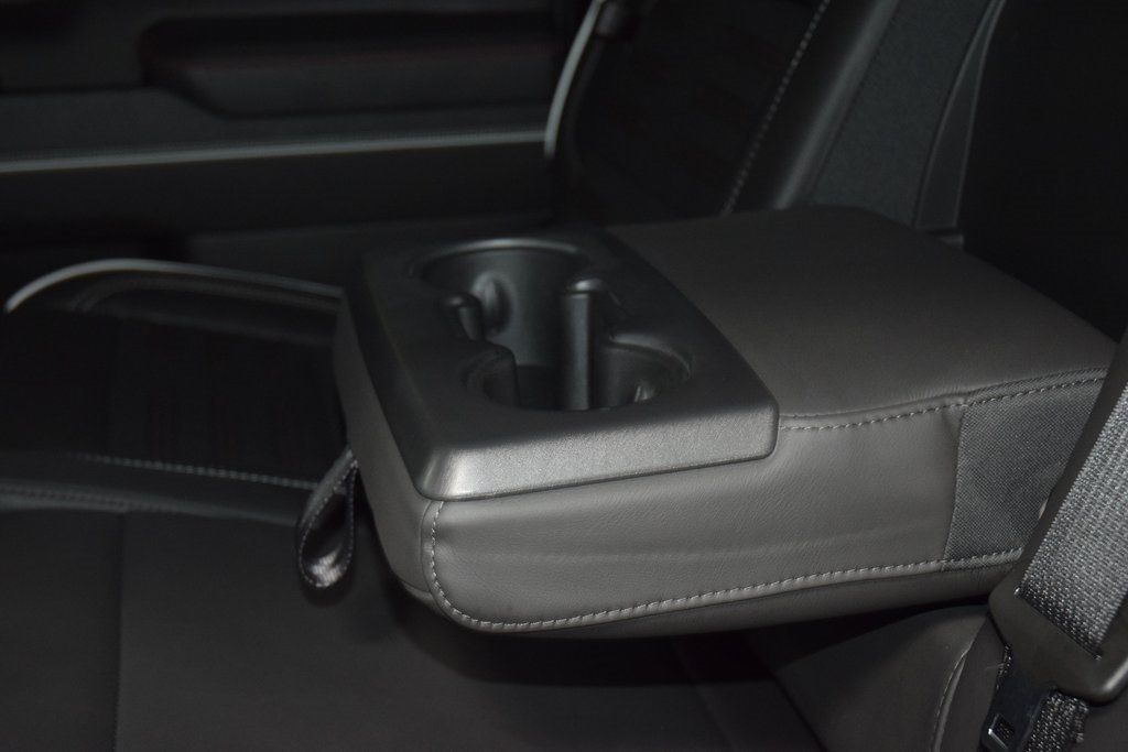 2024 GMC Sierra 2500HD AT4X AEV Edition - 22978403 - 44