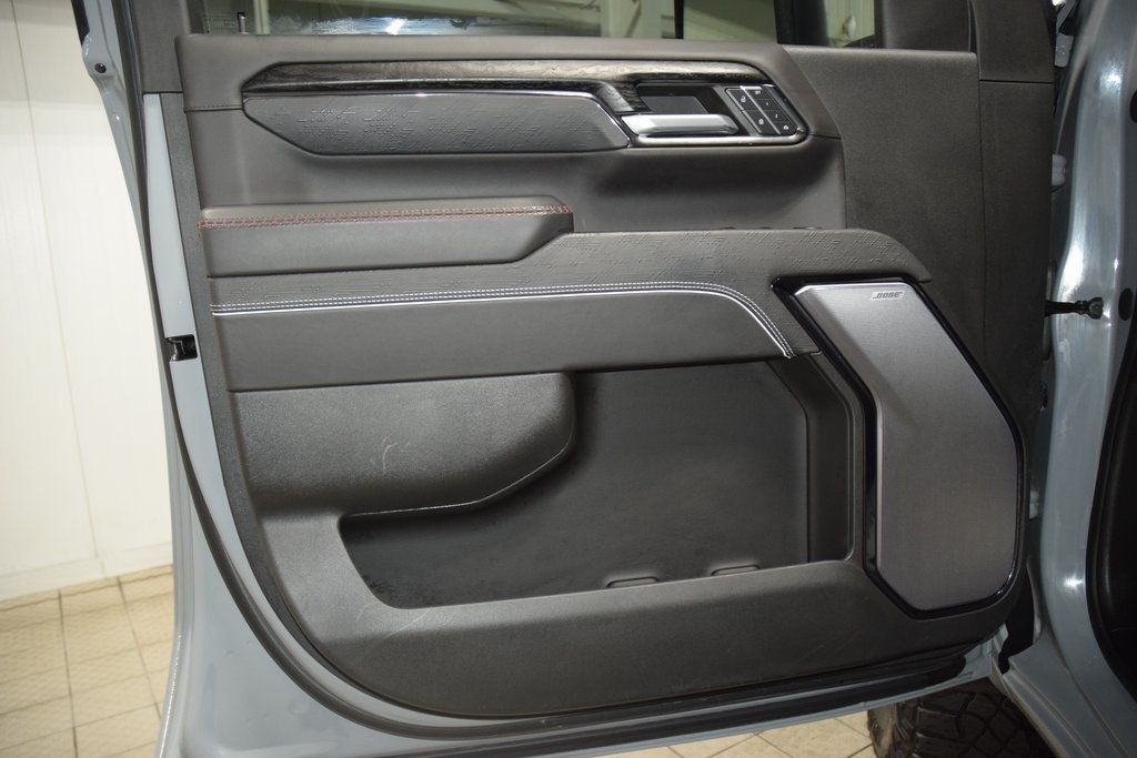 2024 GMC Sierra 2500HD AT4X AEV Edition - 22978403 - 48