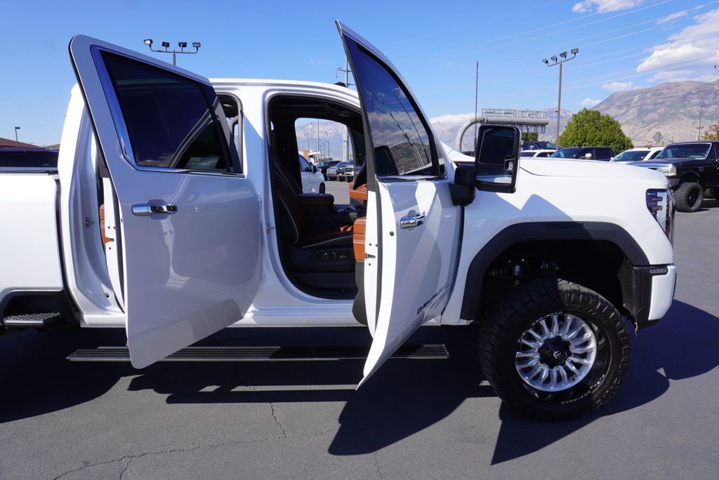 2024 Gmc Sierra HD Denali Ultimate photo 24