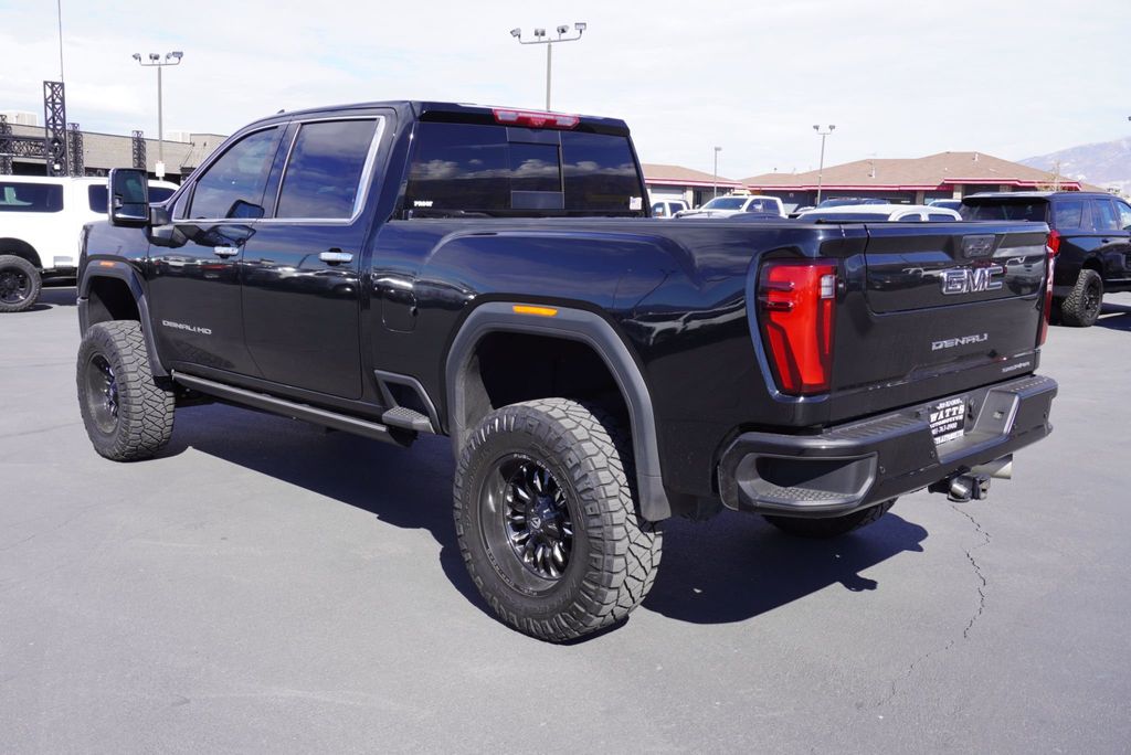 2024 Gmc Sierra HD Denali Ultimate photo 3