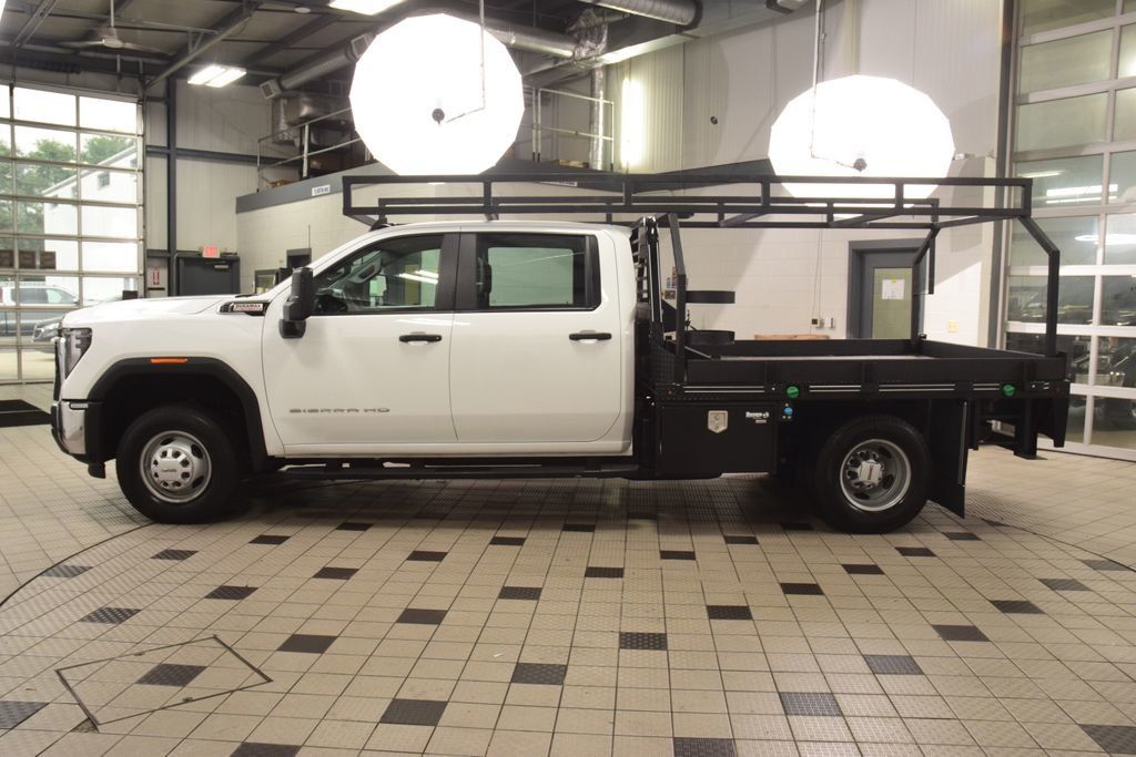 2024 GMC Sierra 3500HD 3500HD CREW 4X4 * DURAMAX * 9' FLATBED W/RACK * 3K MILES - 23072493 - 2