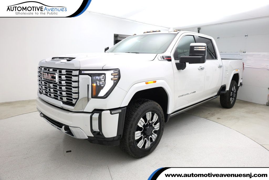 2024 GMC Sierra 3500HD 4WD Crew Cab 159'' Denali with Turbo-Diesel & 21,000-lb. Towing - 22941130 | Video 1