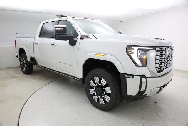 2024 GMC Sierra 3500HD 4WD Crew Cab 159'' Denali with Turbo-Diesel & 21,000-lb. Towing - 22941130 - 1