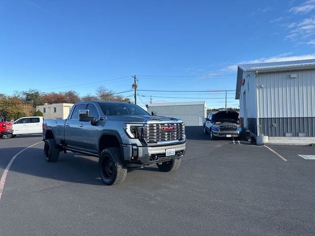 2024 GMC Sierra 3500HD Denali photo 12