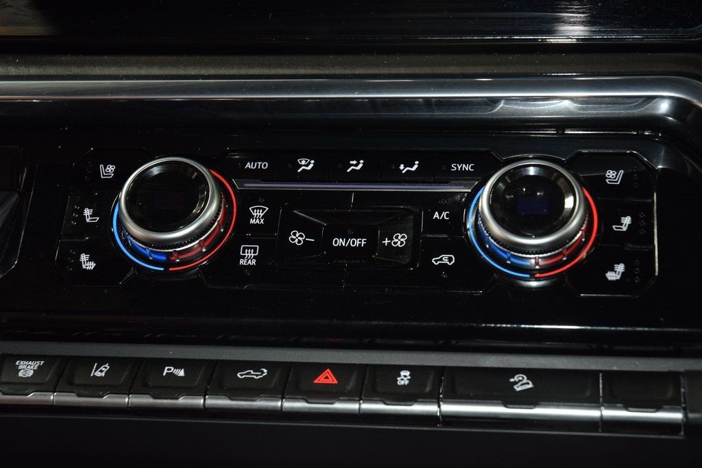 2024 GMC Sierra 3500HD Denali Ultimate - 22969796 - 35