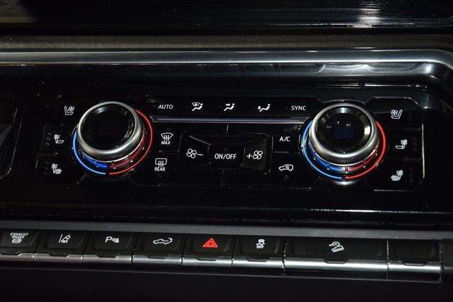 2024 GMC Sierra 3500HD Denali Ultimate - 22969796 - 35