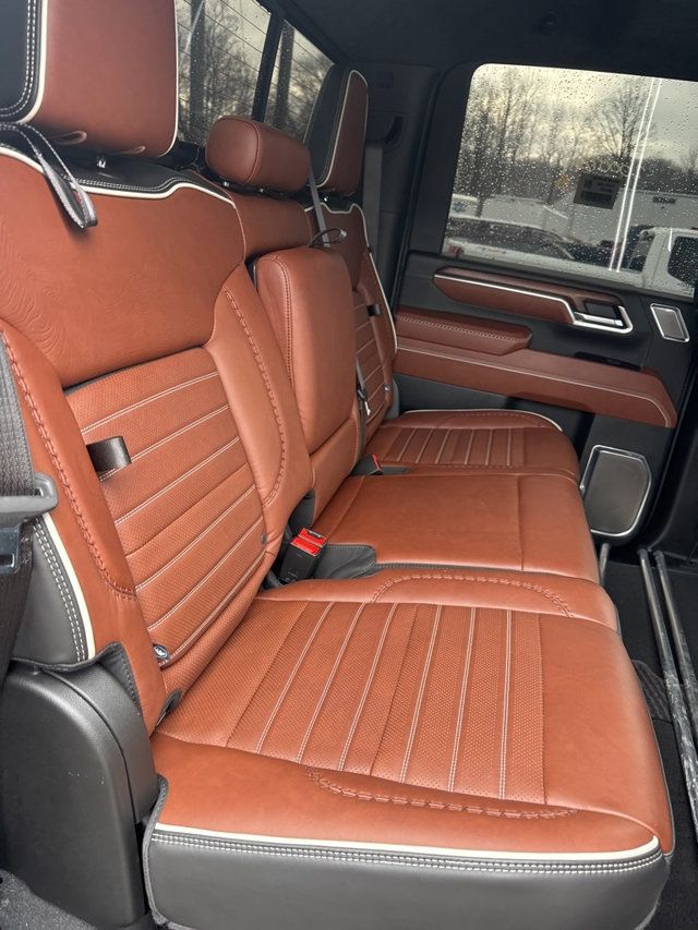 2024 GMC Sierra 3500HD Denali Ultimate - 22979737 - 11