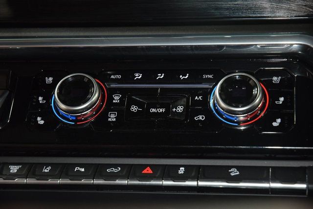 2024 GMC Sierra 3500HD Denali Ultimate - 22979737 - 36