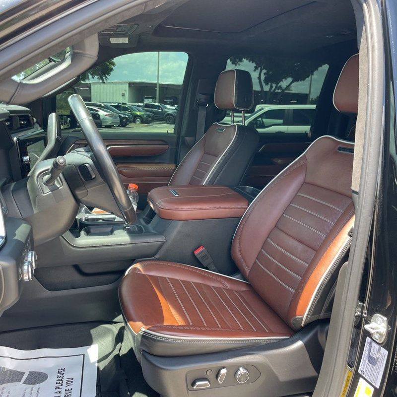 2024 GMC Sierra 3500HD Denali Ultimate - 23025120 - 15