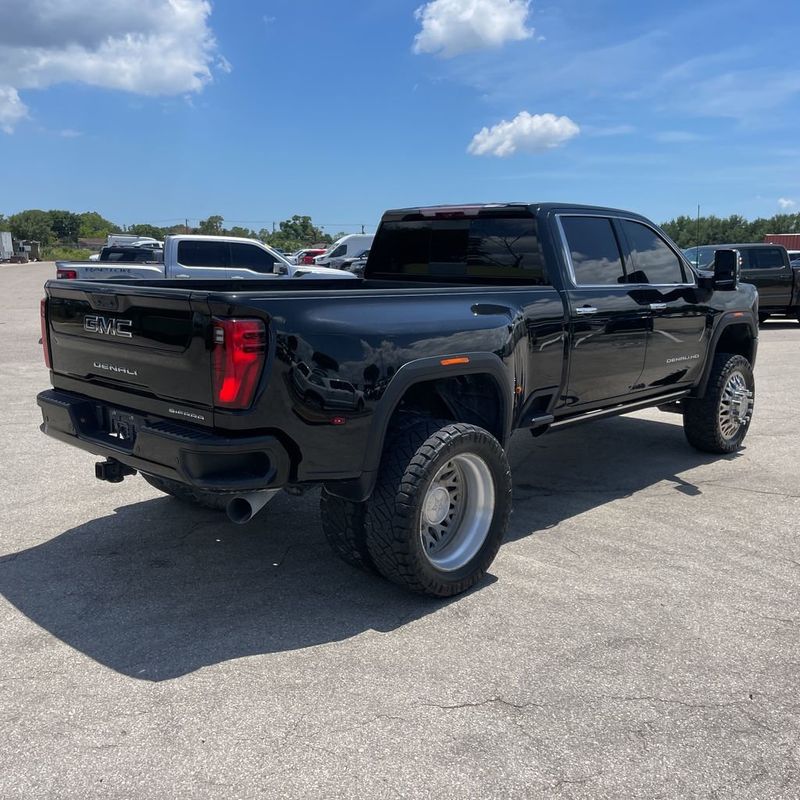 2024 GMC Sierra 3500HD Denali Ultimate - 23025120 - 6