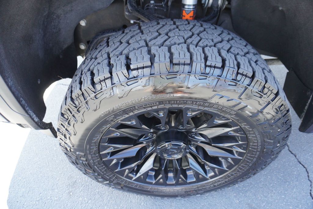 2024 GMC Sierra 3500HD DENALI ULTIMATE - 23070604 - 17