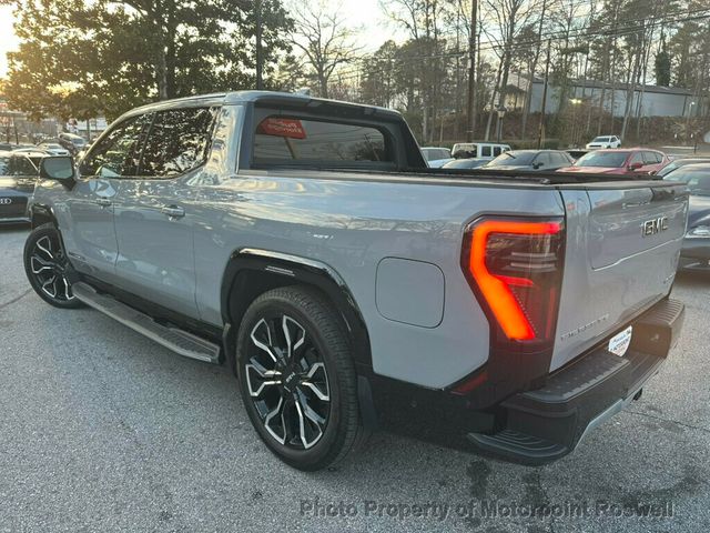 2024 GMC Sierra EV e4WD Crew Cab Denali Edition 1 - 22979018 - 3