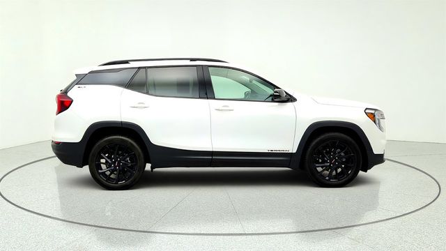 2024 GMC Terrain AWD 4dr SLT w/ Infotainment Pkg II, Tech Pkg & Skyscape Sunroof - 23032086 - 3