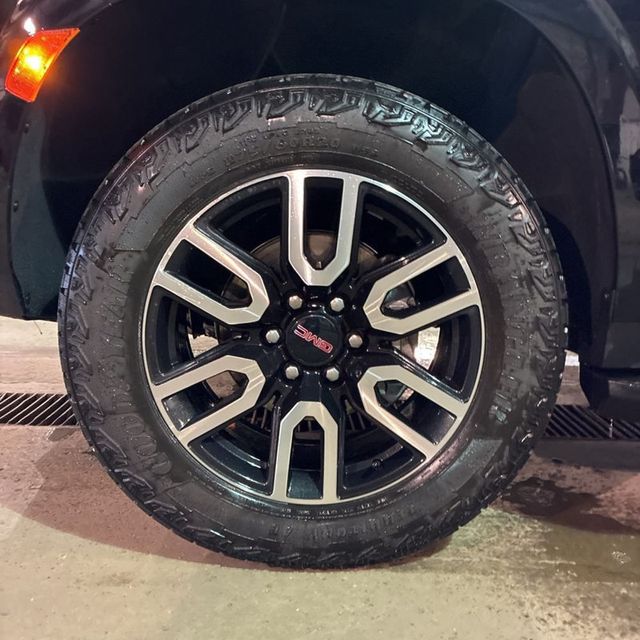 2024 GMC Yukon 4WD 4dr AT4 - 22973382 - 9