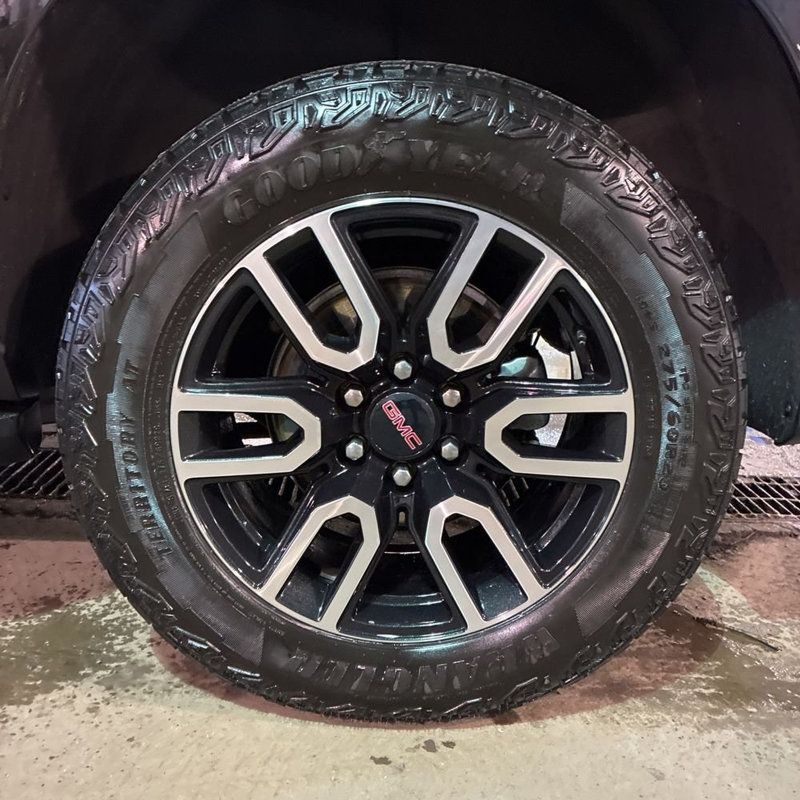 2024 GMC Yukon 4WD 4dr AT4 - 22973382 - 10