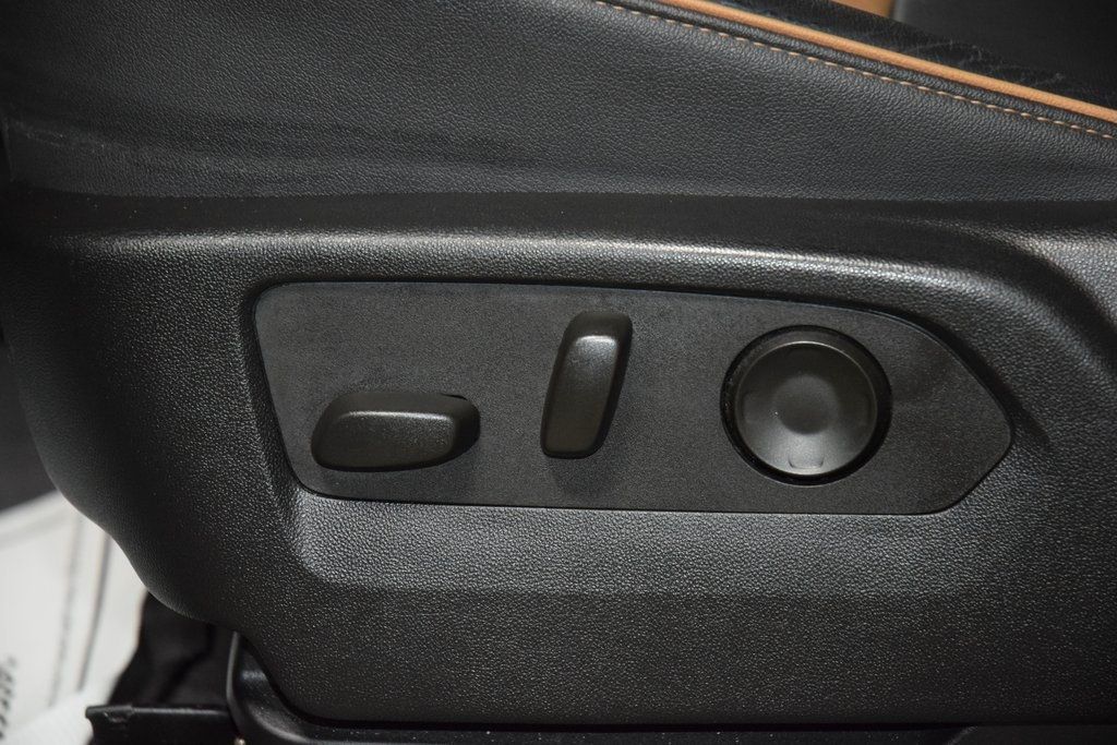 2024 GMC Yukon 4WD 4dr AT4 - 22973382 - 42