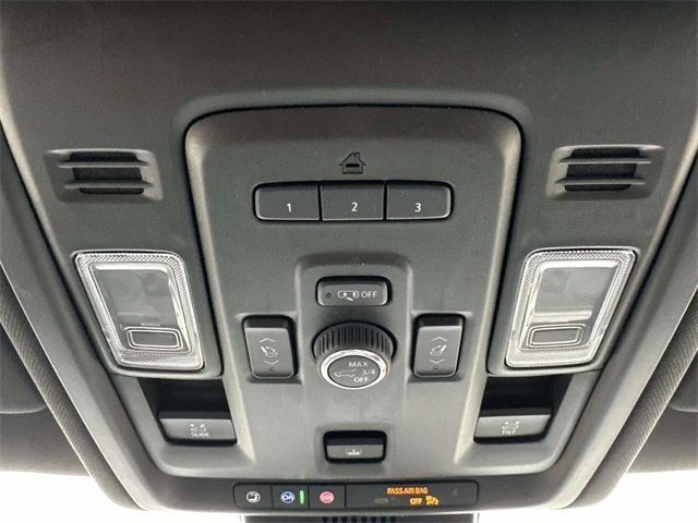 2024 GMC Yukon 4WD 4dr AT4 - 22989369 - 9