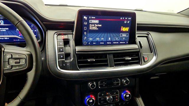 2024 GMC Yukon 4WD 4dr AT4 w/ Technology Pkg, Panoramic Sunroof & Power Steps - 23046927 - 17