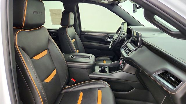 2024 GMC Yukon 4WD 4dr AT4 w/ Technology Pkg, Panoramic Sunroof & Power Steps - 23046927 - 25
