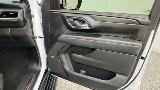 2024 GMC Yukon 4WD 4dr AT4 w/ Technology Pkg, Panoramic Sunroof & Power Steps - 23046927 - 27