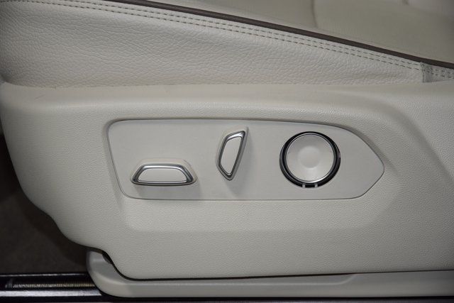 2024 GMC Yukon 4WD 4dr Denali - 22953512 - 42