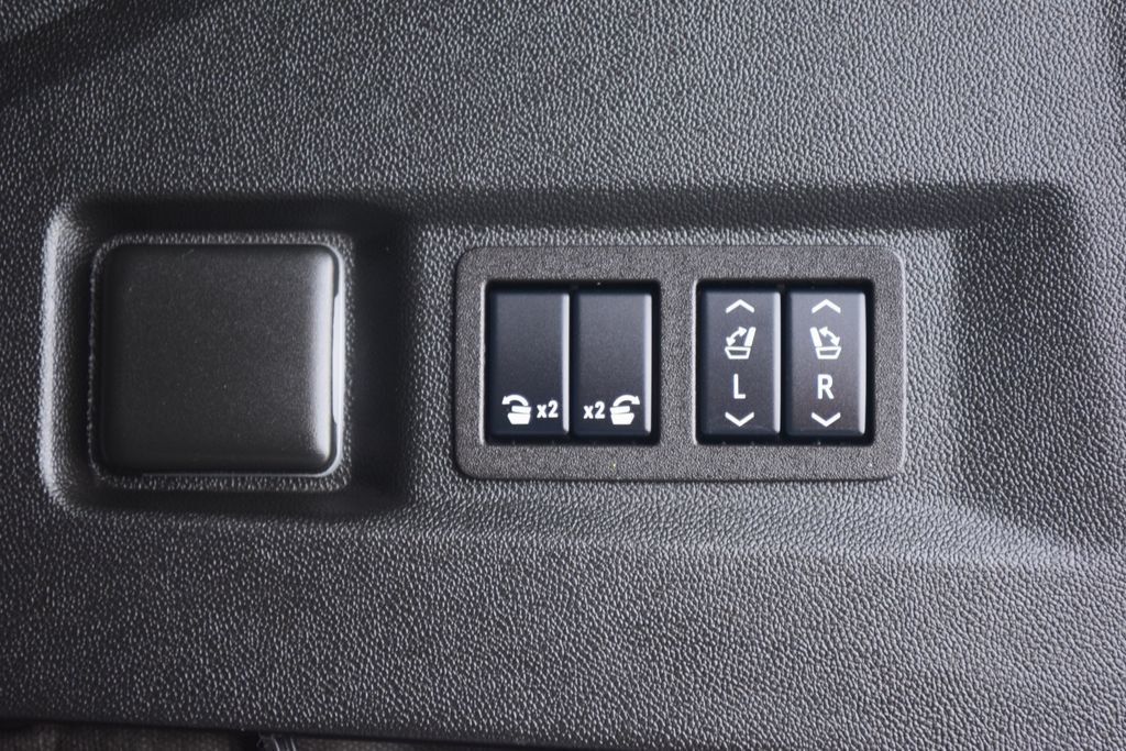 2024 GMC Yukon 4WD 4dr Denali - 23057621 - 26