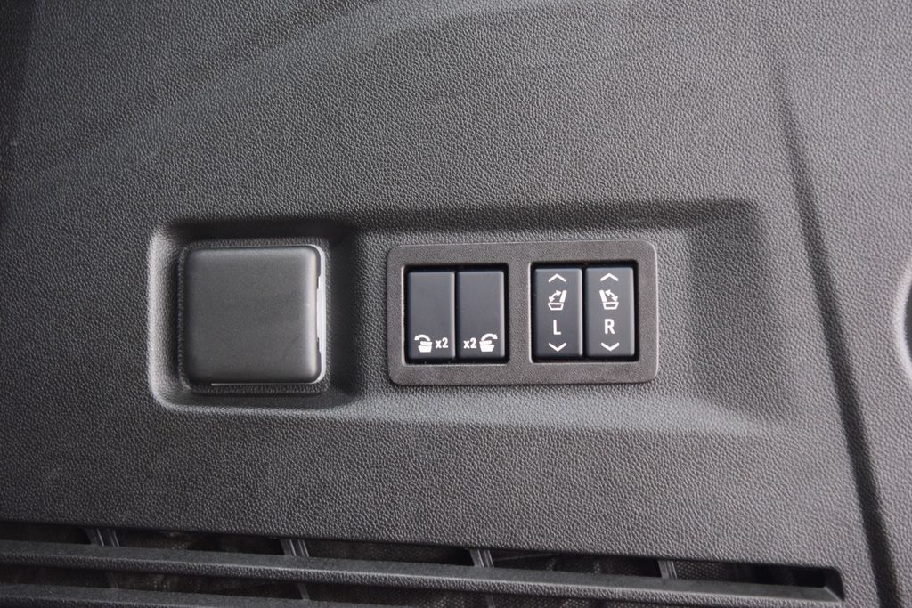 2024 GMC Yukon 4WD 4dr Denali Ultimate - 23069530 - 26