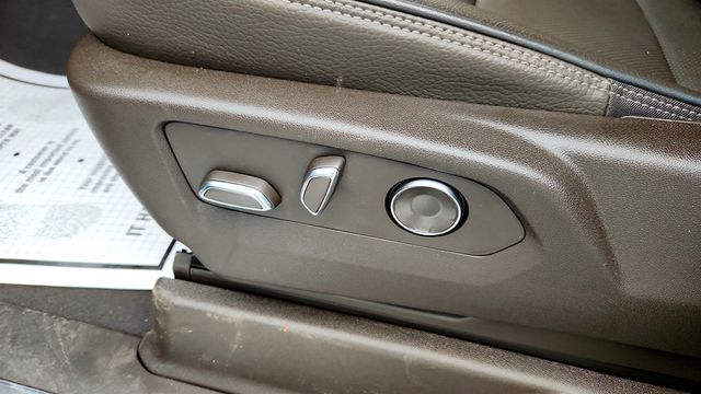 2024 GMC Yukon 4WD 4dr Denali with Reserve Package & Rear Seat Media (420-hp) - 22972356 - 11